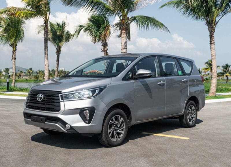 Thuê xe Innova 7 chỗ - Ảnh 1